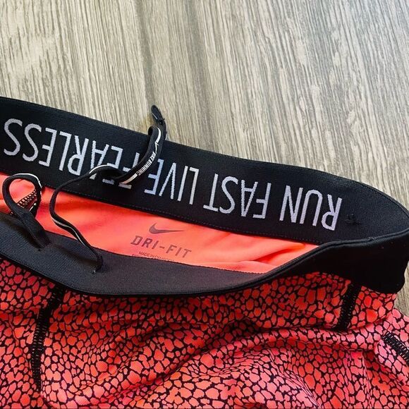 Nike Relay Crop Running Leggings - Picture 4 of 7